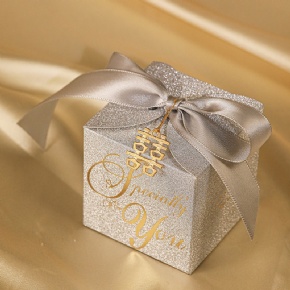 Gold and Silver Glitter Paper Gift Box Bag – Luxury Party Favor Packaging for Weddings, Birthdays, and Special Events with Ribbon and Candy Box Design